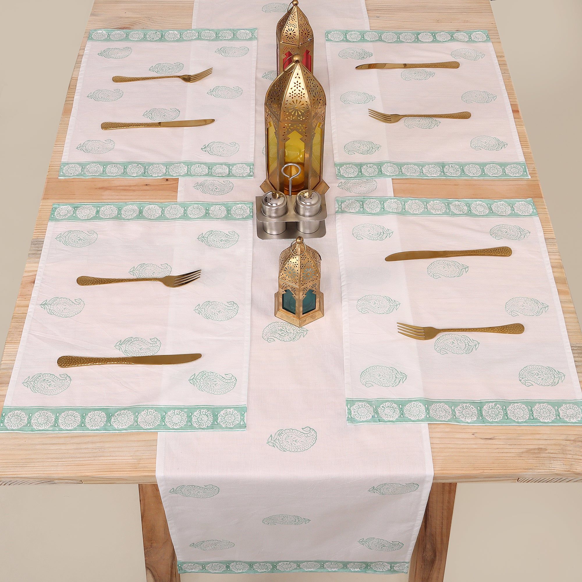 Block Floral Printed Cotton Modern Table Runner